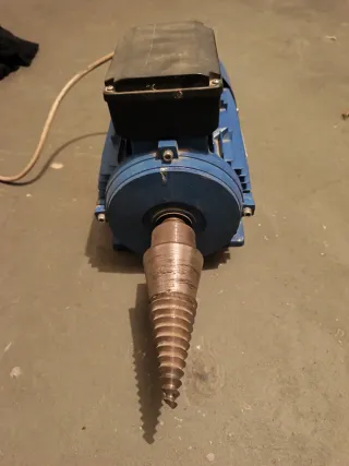 Motor eléctrico 2.2 kW con rejo