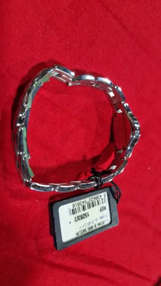 Nuovo orologio Lotus da donna