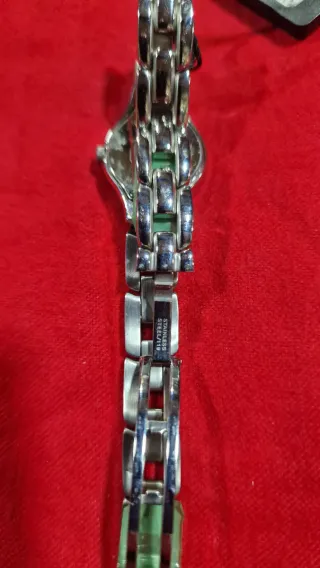 Nuovo orologio Lotus da donna