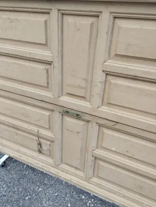 Puerta de madera antigua