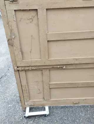 Puerta de madera antigua