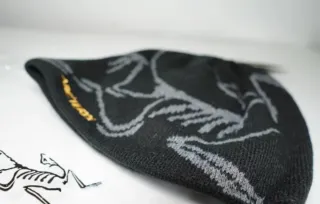 Gorro Arc'teryx Negro y Gris