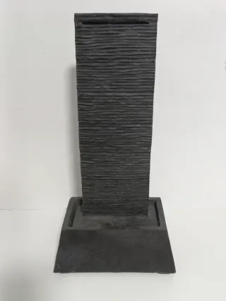 Fontana decorativa in pietra