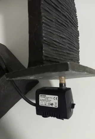 Fontana decorativa in pietra