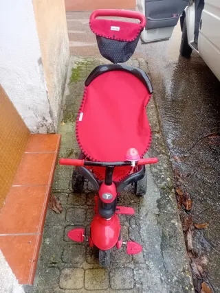 Triciclo infantil rojo