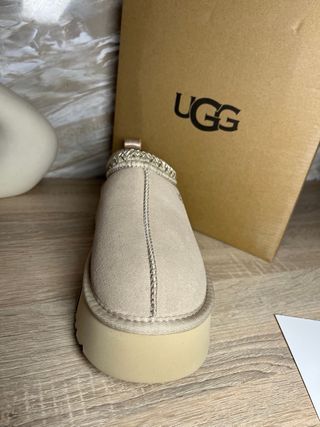 Botas UGG Beige auténticas – Talla 39 –