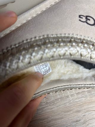 Botas UGG Beige auténticas – Talla 39 –