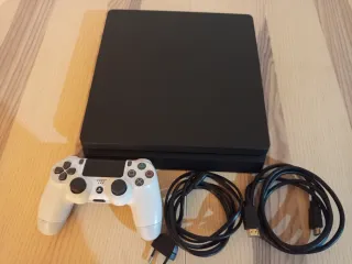 Consola PS4 Slim Negra (precio no negociable)