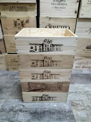 Lotto di 5 scatole di vino in legno per decorazioni