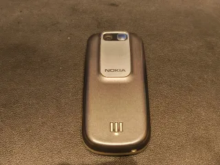 Móvil Nokia 2680 slide + Cargador