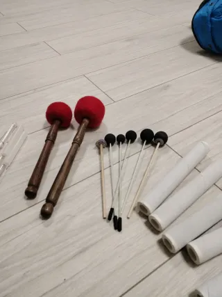 Mazos y flumis para gong y cuencos