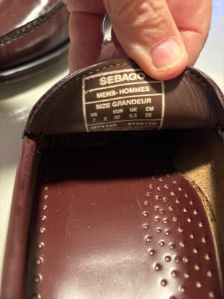 Zapatos Sebago granates  con Borlas