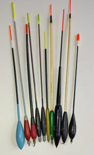 Lote de 10 flotadores de pesca