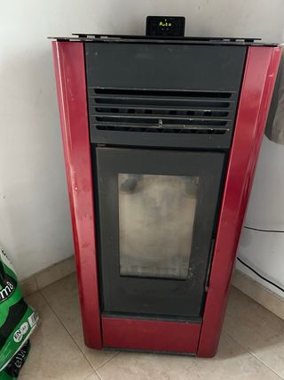 Estufa de pellets roja 10 KW comes with flue