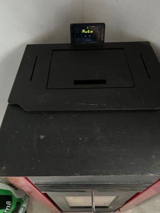 Estufa de pellets roja 10 KW comes with flue