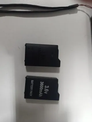 PSP 1004 Negra con Funda y Juegos Retro