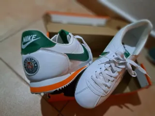 Zapatillas Nike Cortez Blancas y Verdes