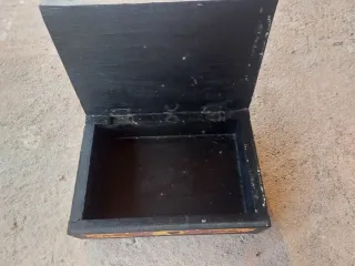 Caja de madera vintage sol y flores