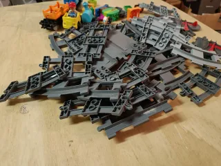 Treno Lego Duplo con binari