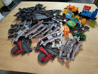 Treno Lego Duplo con binari