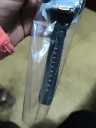 Reloj Hombre Negro y Dorado