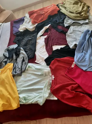 Lote de 18 camisetas talla s/m mujer