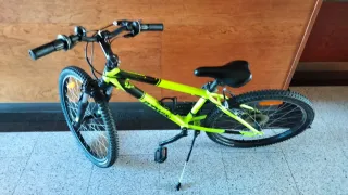 Bicicleta Infantil BTWIN 24 Neón