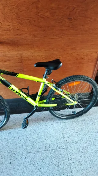 Bicicleta Infantil BTWIN 24 Neón