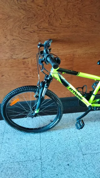 Bicicleta Infantil BTWIN 24 Neón