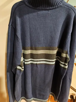 Jersey de hombre azul y gris