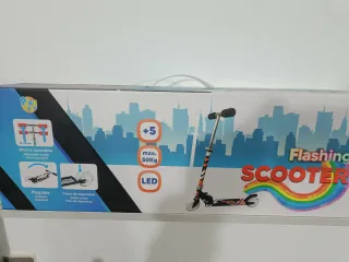Patinete Flashing Scooter LED +5 años