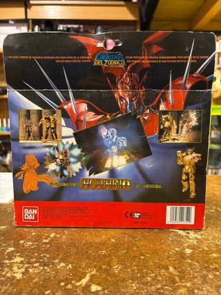 Caballeros del Zodiaco Acuario Bandai