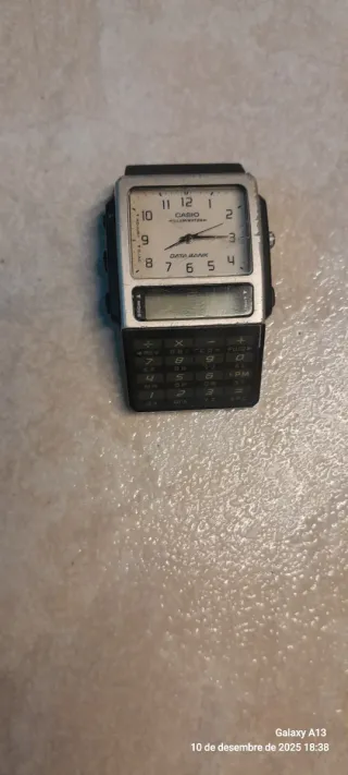 Reloj Casio Data Bank Calculadora color PLATEADO