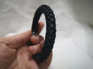 Pulsera Piel Trenzada Cierre Magnético