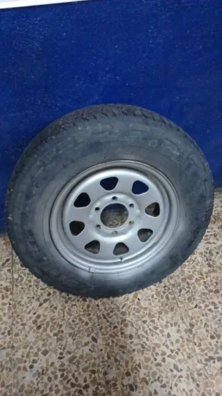 Llantas y neumáticos