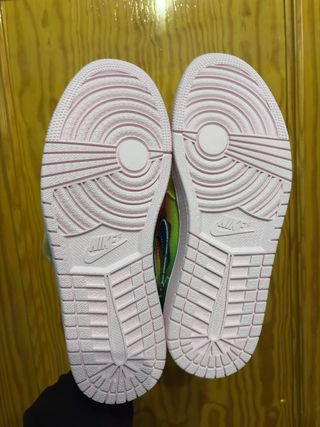 Jordan 1 Retro J Balvin