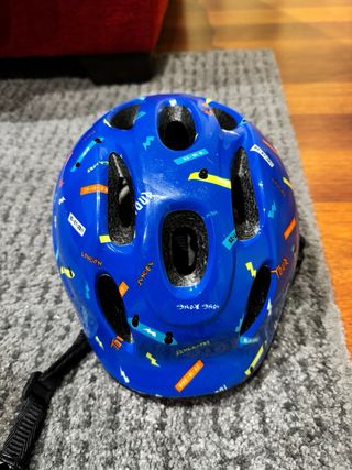 Patines ajustables Talla 26-28 + Casco