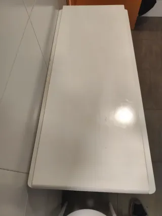 Mesa plegable blanca