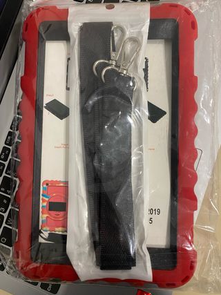 Funda TECHGEAR para tablet con correa