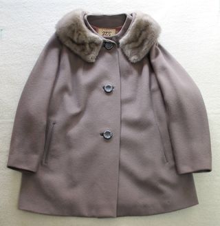 Abrigo vintage con cuello de pelo