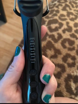 Rizador de pelo profesional negro y verde