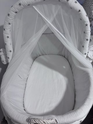 Mini cuna con mosquitera