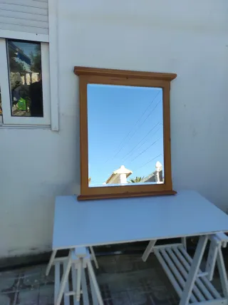 Mesa de trabajo plegable blanca