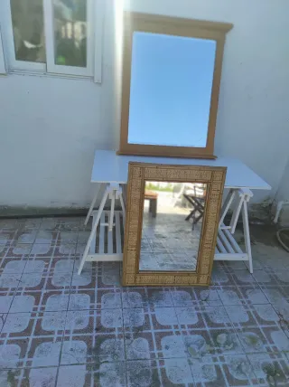 Mesa de trabajo plegable blanca