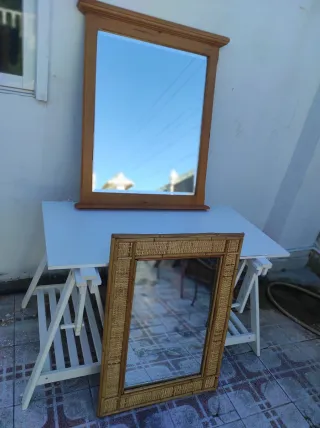 Mesa de trabajo plegable blanca