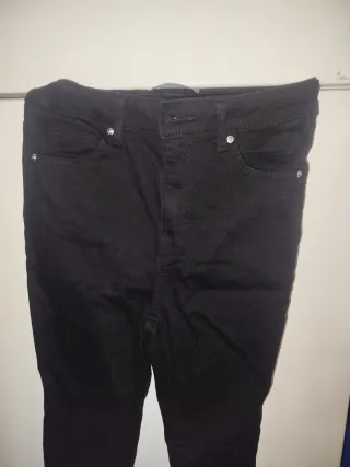 Pantalones negros ajustados