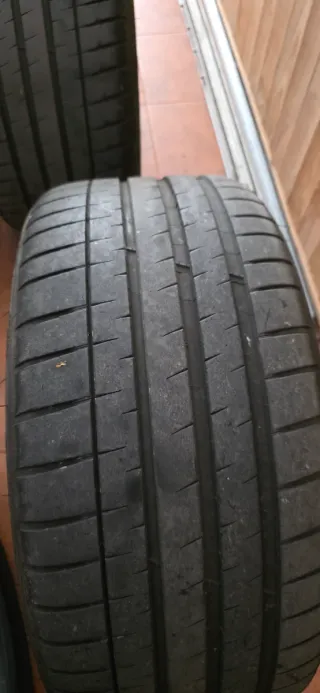 Neumáticos Michelin Pilot Sport 4S