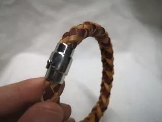 Pulsera Piel Trenzada Cierre Magnético