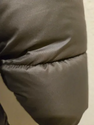 Abrigo plumífero Mango marrón.Da más talla4