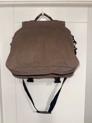 Mochila Marrón y Negra